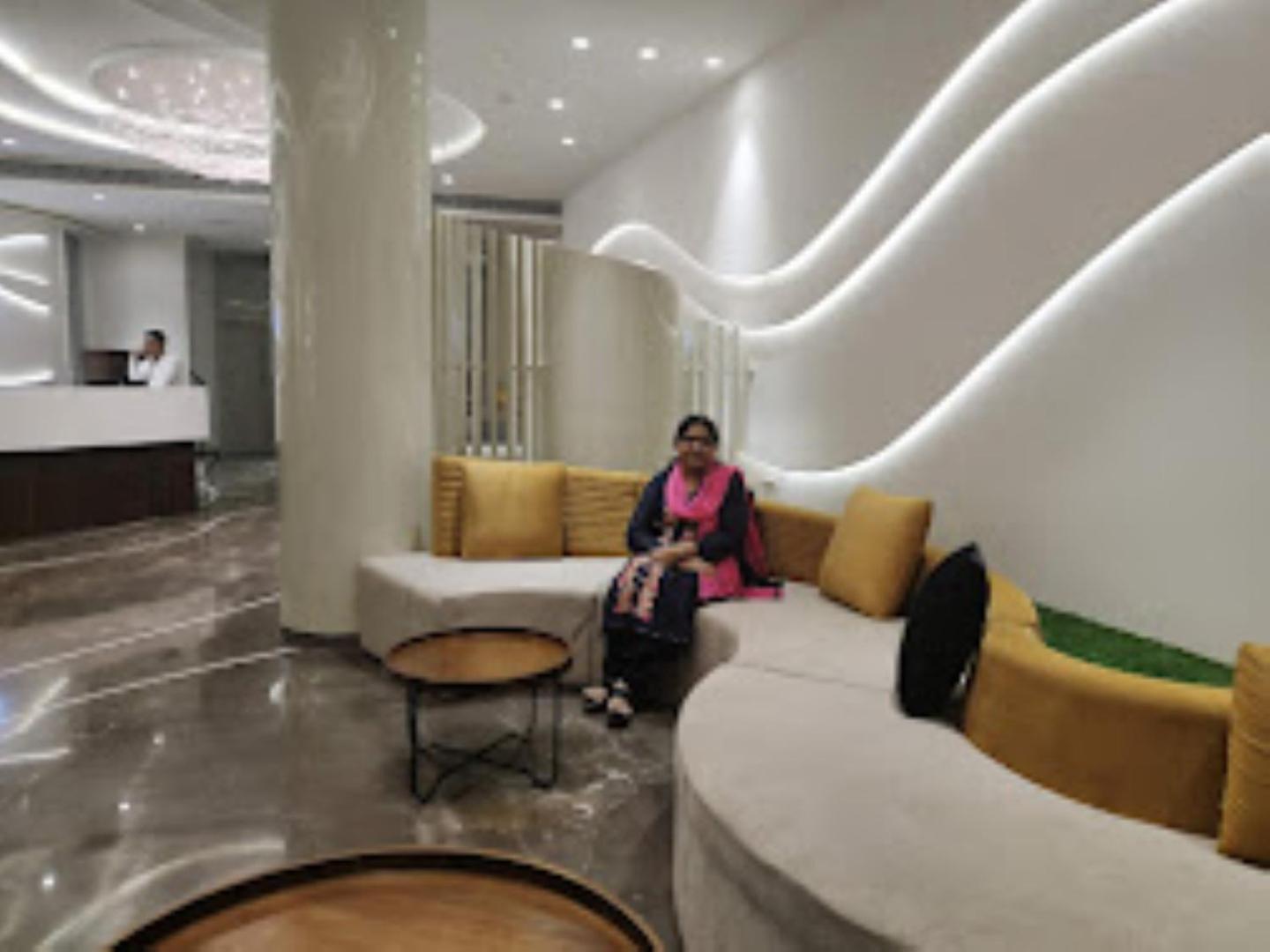 Hotel Casa Divine,Bareilly Extérieur photo